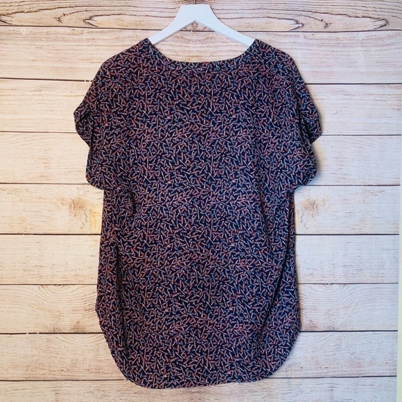 Pleione Split Neck Top - Picture 4 of 5